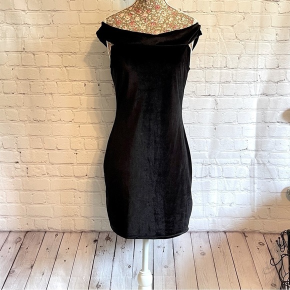 Urban Outfitters Velvet Black Dress - Picture 1 of 5